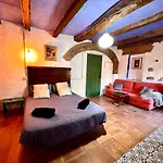 Estudio En Masia Mon * Anglés